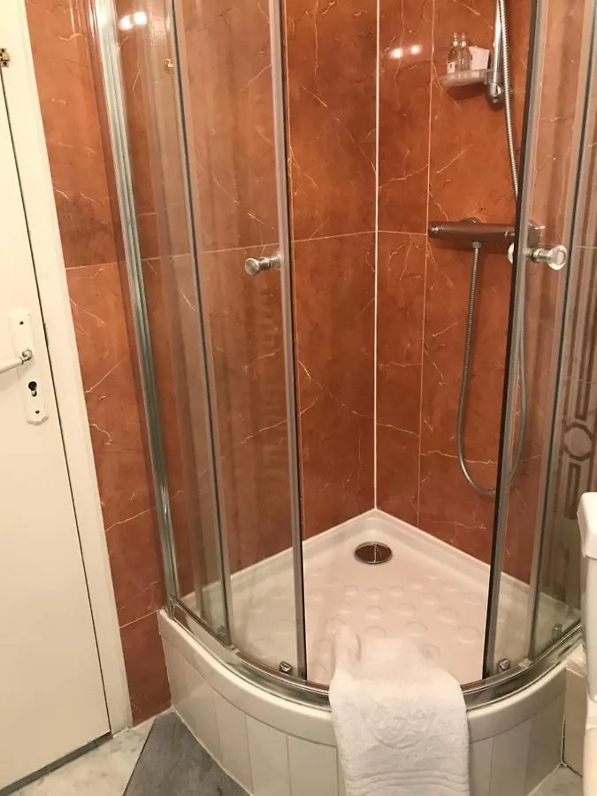 Bed & Breakfast Junior Avec Balcon Et Vue Sur Arc De Triomphe Parigi